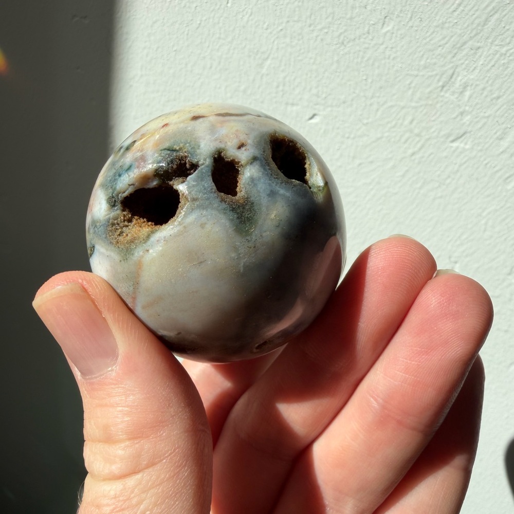 VERY UNIQUE Agate sphere